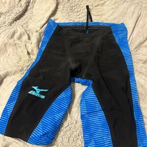 Mizuno Black and Blue Athletic tech  large